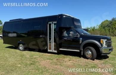 2017 Ford F550 Executive Shuttle for Sale in Orlando, FL
