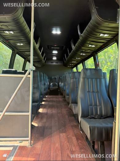 2017 Ksir Ford F550 Executive Shuttle - Executive Shuttle for Sale in Orlando, FL - Photo 3