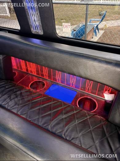 2019 LGE Coachworks Ford F550 Limo Bus - Limo Bus for Sale in Orlando, FL - Photo 11