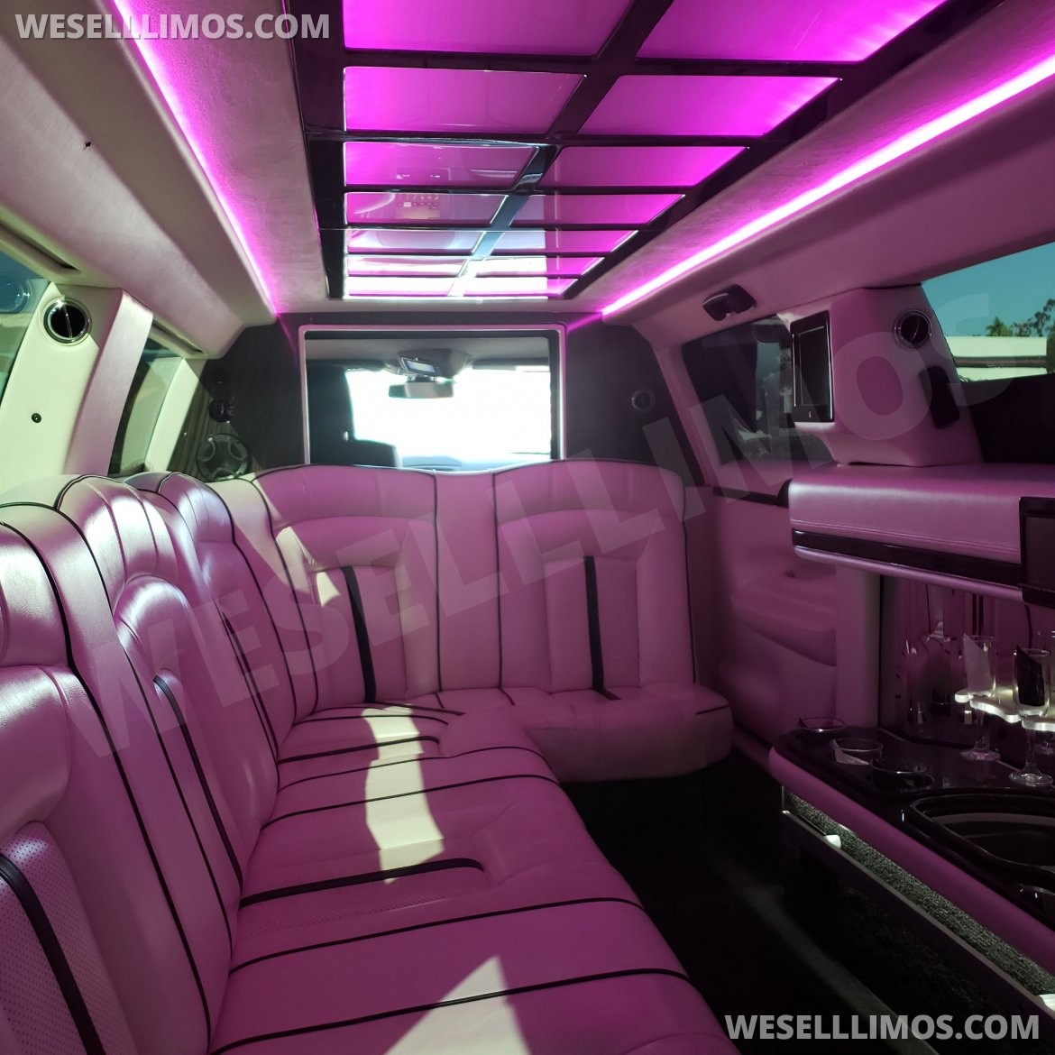 Limousine for Sale in Lake Ozark, MO - Photo 4