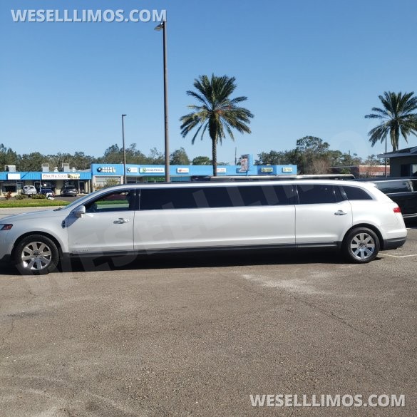 2016 Lincoln MKT vin# 2L1MJ5LK0GBL02595 Limousine for Sale in Lake Ozark, MO - Main Photo