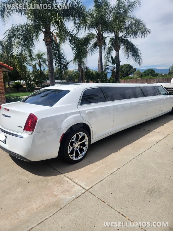 2015 Chrysler 300 Limousine for Sale in Bloomington, CA - Photo 2