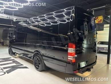 2014 Level Up Customs Mercedes-Benz Sprinter 3500 Daycruiser - Sprinter for Sale in Richmond, VA - Photo 14