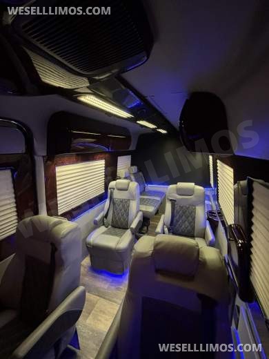 2014 Level Up Customs Mercedes-Benz Sprinter 3500 Daycruiser - Sprinter for Sale in Richmond, VA - Photo 24