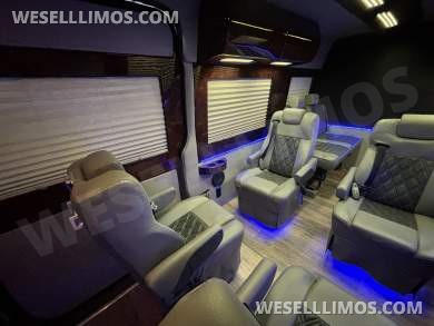 2014 Level Up Customs Mercedes-Benz Sprinter 3500 Daycruiser - Sprinter for Sale in Richmond, VA - Photo 26
