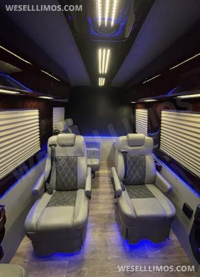 2014 Level Up Customs Mercedes-Benz Sprinter 3500 Daycruiser - Sprinter for Sale in Richmond, VA - Photo 28