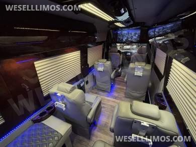2014 Level Up Customs Mercedes-Benz Sprinter 3500 Daycruiser - Sprinter for Sale in Richmond, VA - Photo 37
