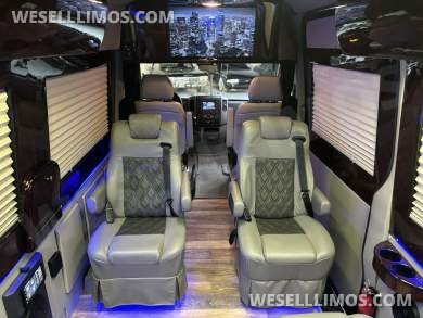 2014 Level Up Customs Mercedes-Benz Sprinter 3500 Daycruiser - Sprinter for Sale in Richmond, VA - Photo 42