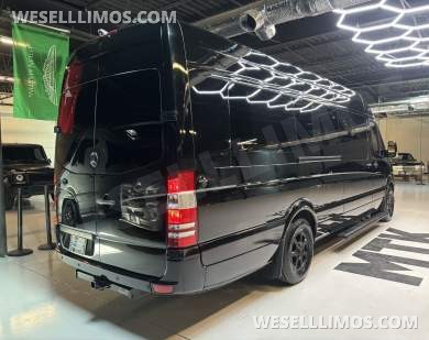 2014 Level Up Customs Mercedes-Benz Sprinter 3500 Daycruiser - Sprinter for Sale in Richmond, VA - Photo 52
