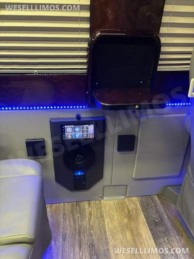 2014 Level Up Customs Mercedes-Benz Sprinter 3500 Daycruiser - Sprinter for Sale in Richmond, VA - Photo 62