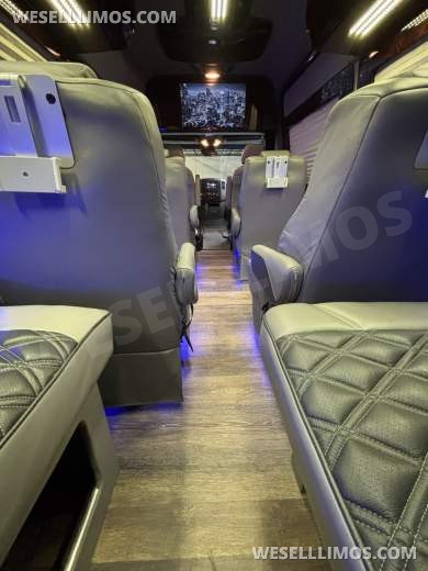 2014 Level Up Customs Mercedes-Benz Sprinter 3500 Daycruiser - Sprinter for Sale in Richmond, VA - Photo 72