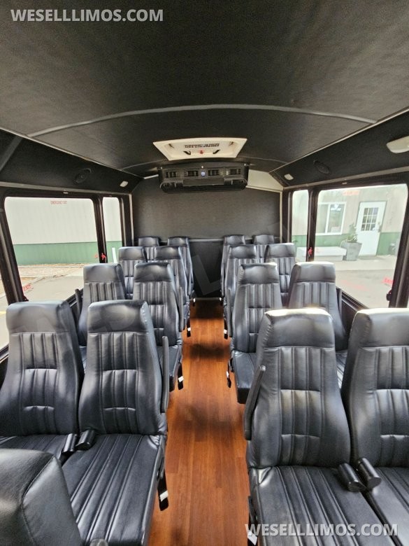 2015 Ford E450 Shuttle Bus for Sale in Fort Collins, CO - Photo 3