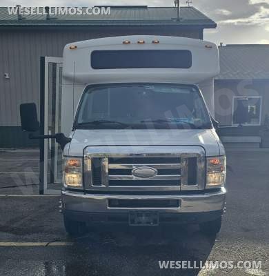 2015 Champion Bus Ford E450 Shuttle Bus - Shuttle Bus for Sale in Fort Collins, CO - Photo 11