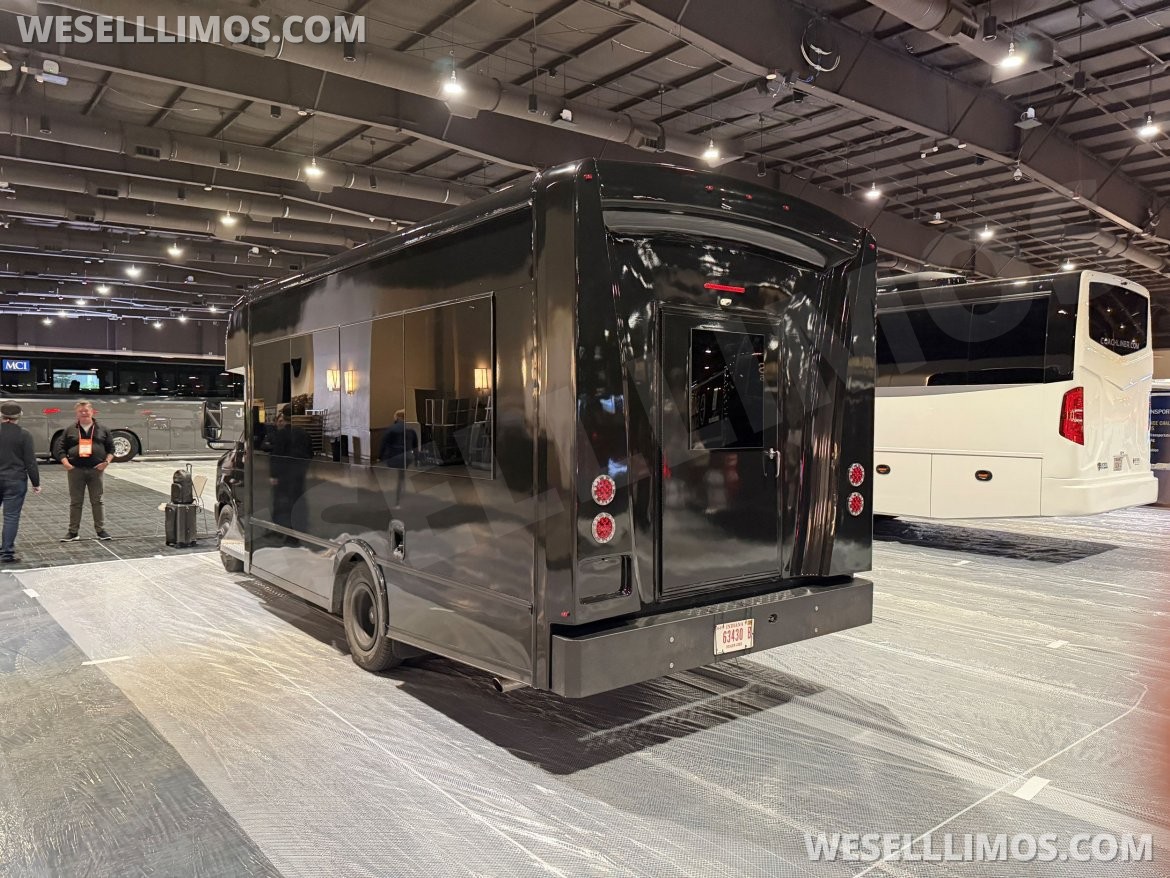 Executive Shuttle for Sale in Elkhart, IN - Photo 3
