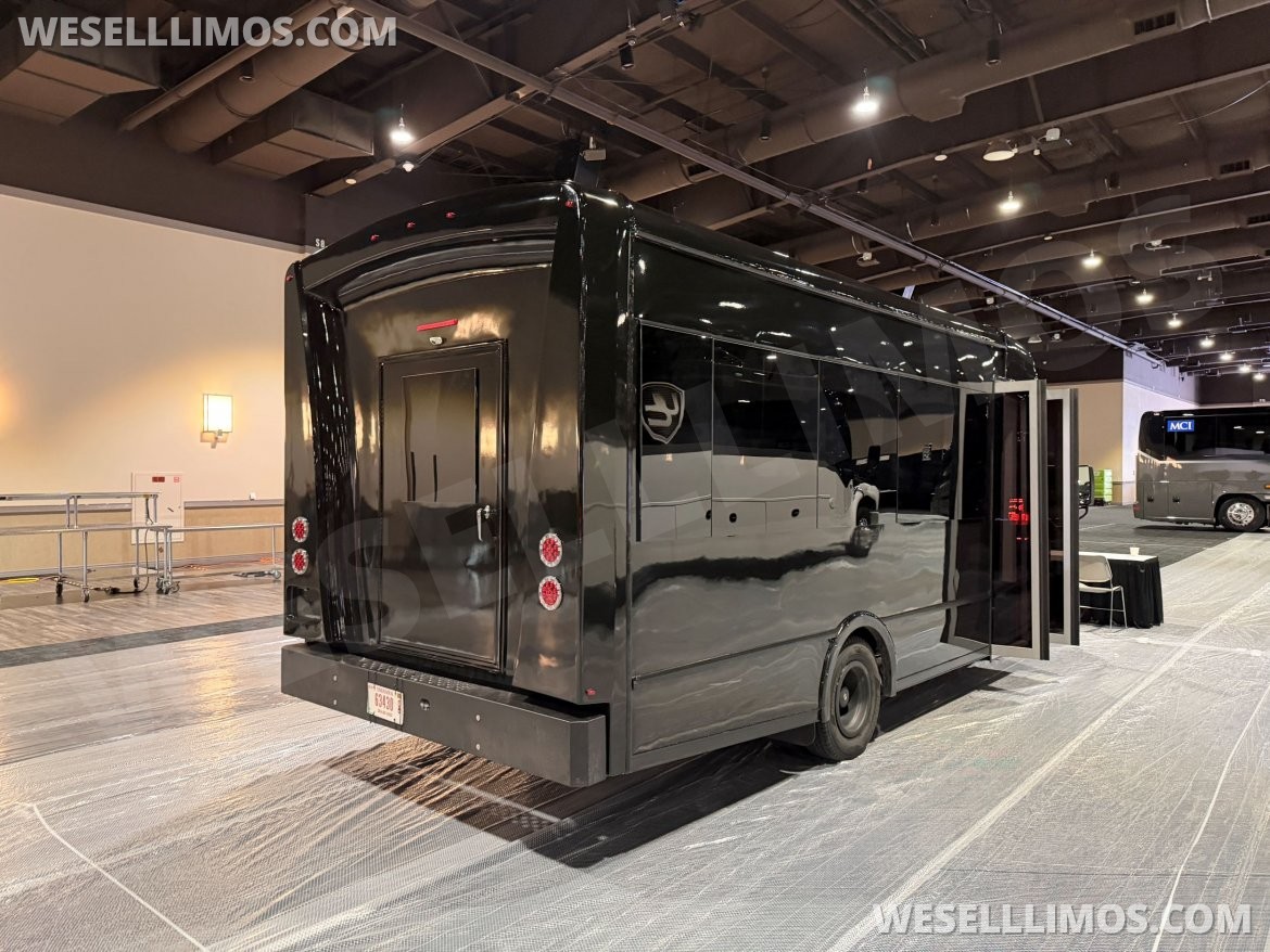 Executive Shuttle for Sale in Elkhart, IN - Photo 5