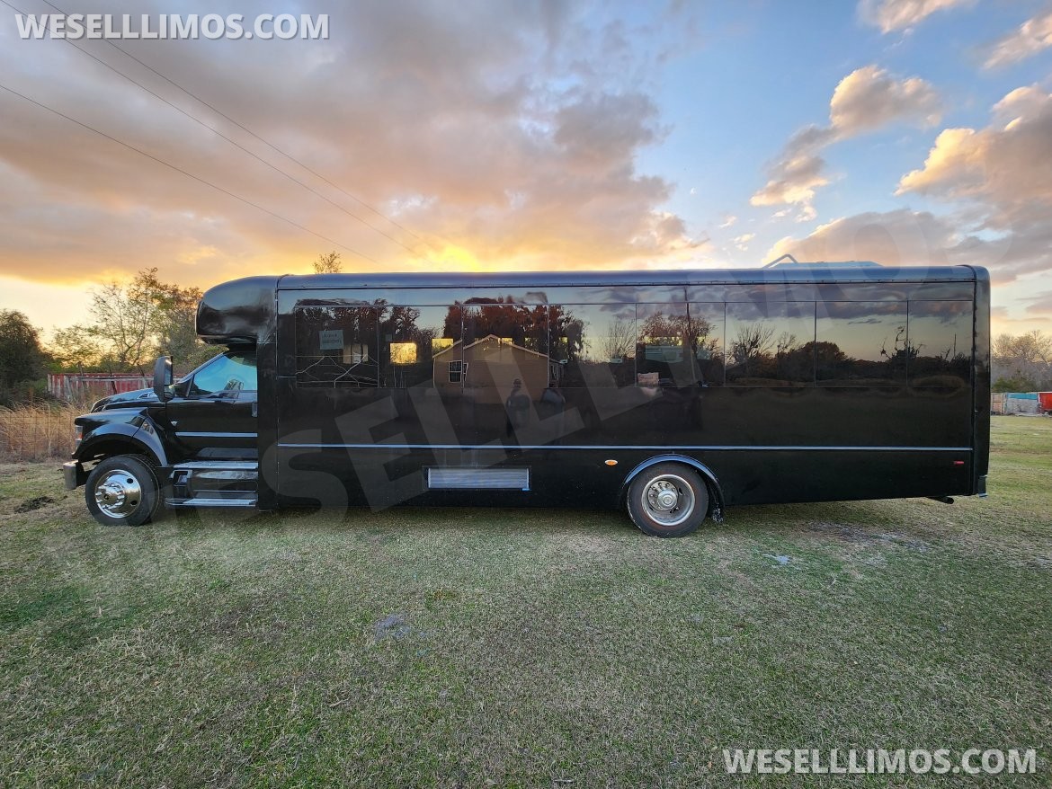 Limo Bus for Sale in Orlando, FL - Photo 6