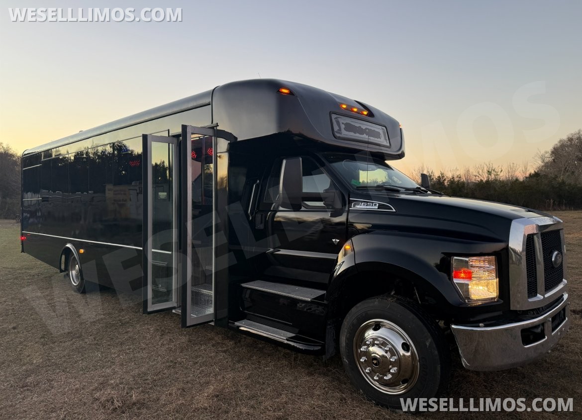 Limo Bus for Sale in Orlando, FL - Photo 9