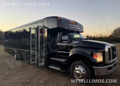 2022 First Class Coach Works  Ford F-650 Limo Bus - Limo Bus for Sale in Orlando, FL - Photo 9
