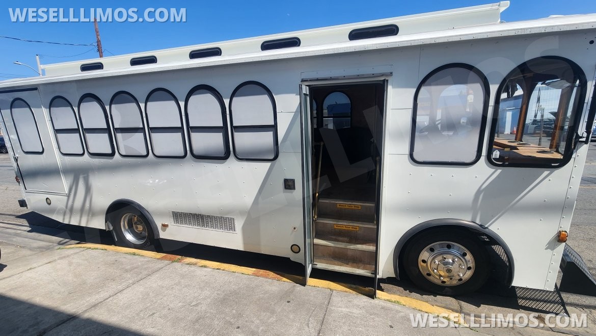 Trolley for Sale in Anaheim, CA - Photo 15