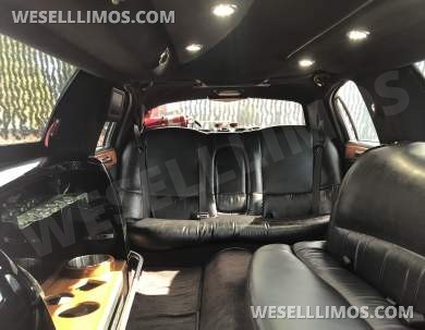 2007 Tiffany Lincoln Town car Limousine - Limousine for Sale in Glendora, CA - Photo 6