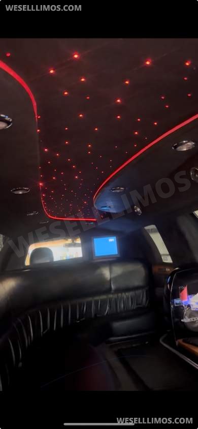 2007 Tiffany Lincoln Town car Limousine - Limousine for Sale in Glendora, CA - Photo 2