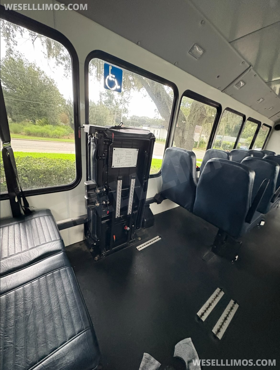 Shuttle Bus for Sale in Webster, FL - Photo 5