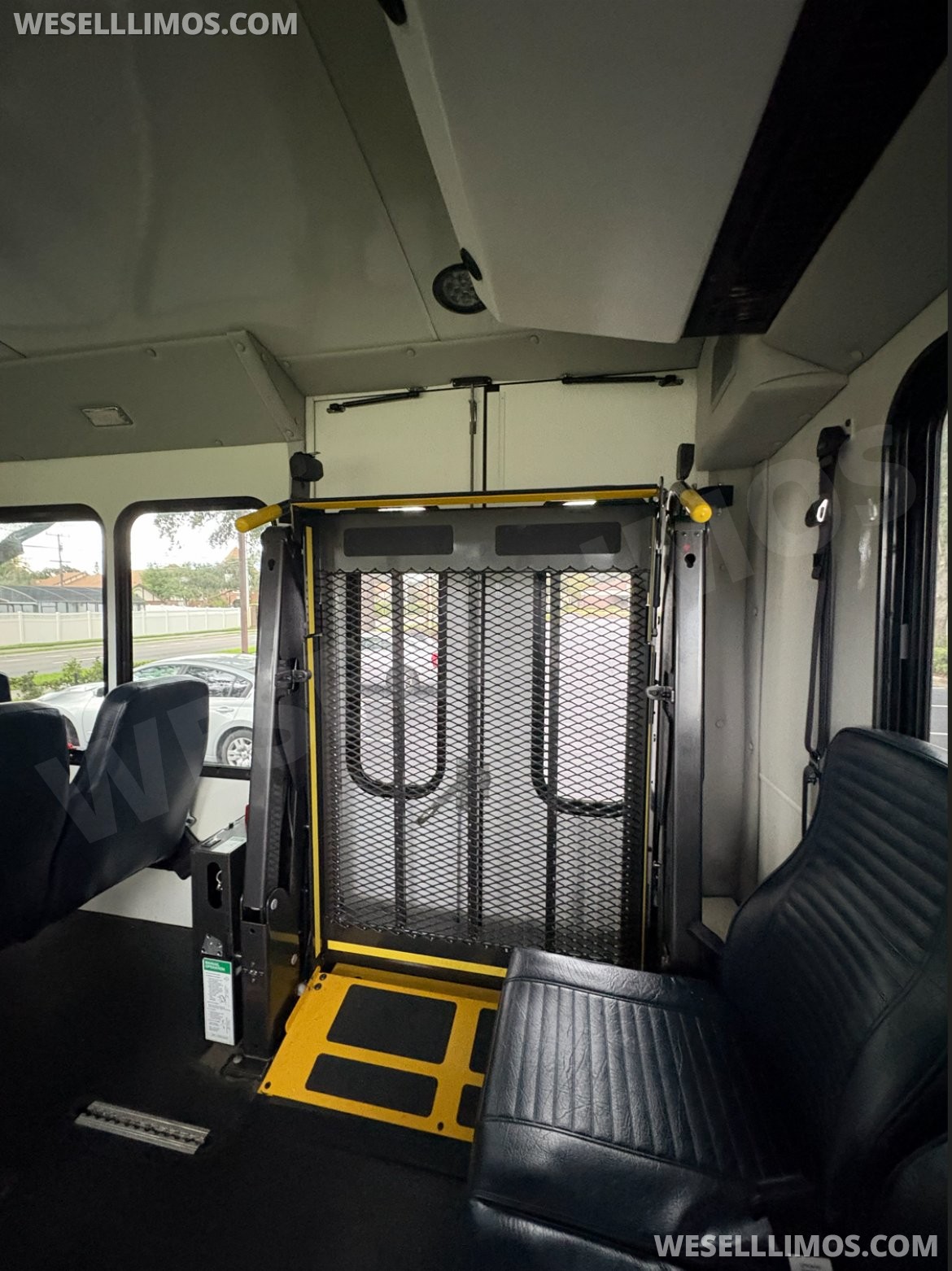 Shuttle Bus for Sale in Webster, FL - Photo 6