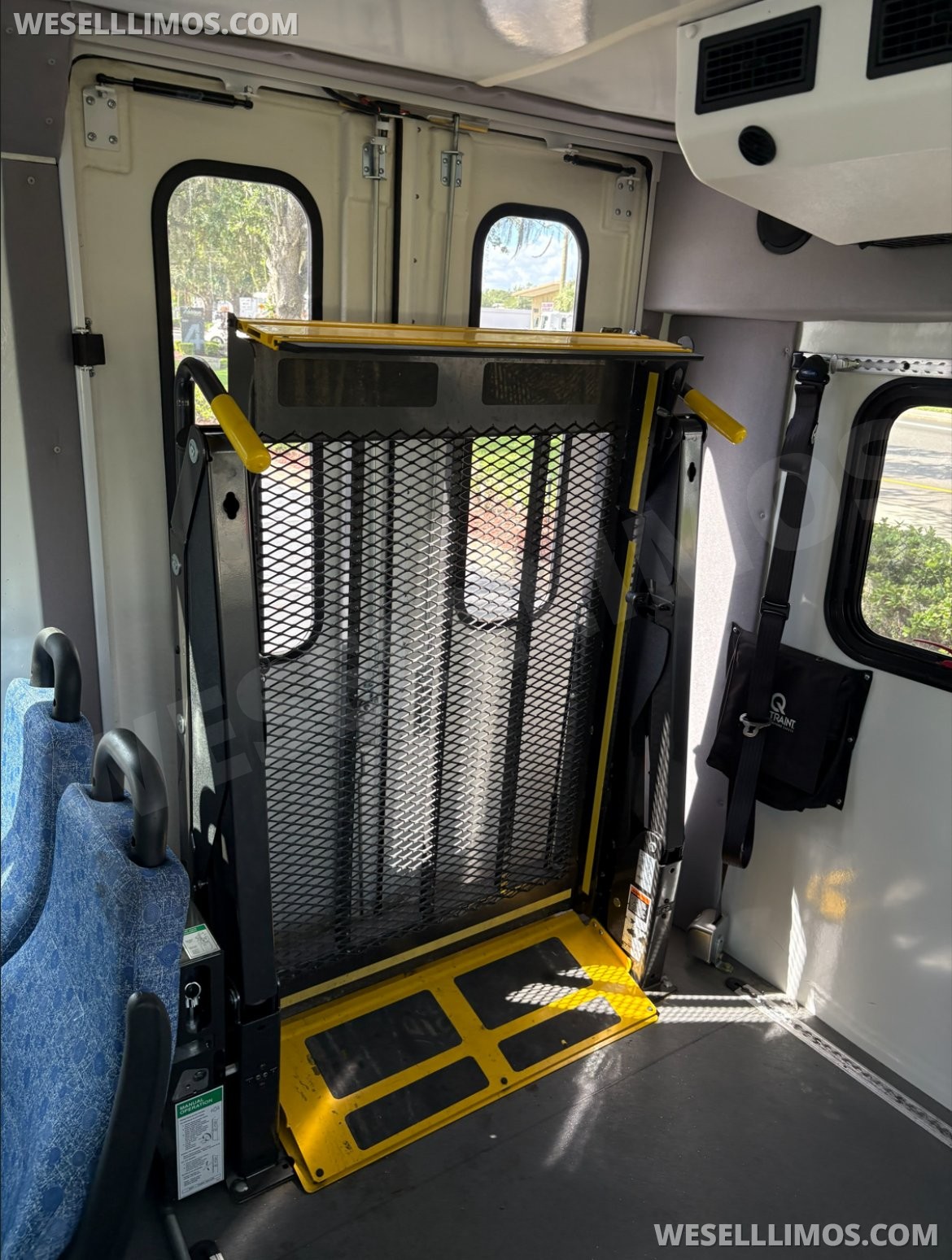 Shuttle Bus for Sale in Bushnell, FL - Photo 8