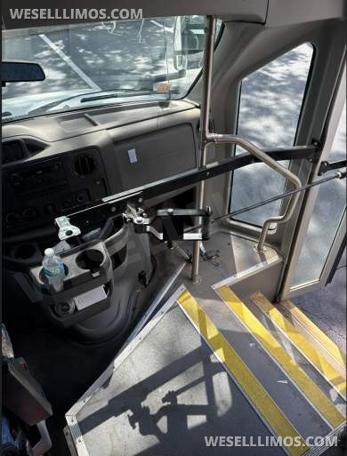 2019 Goshen Ford E450 Shuttle Bus - Shuttle Bus for Sale in Bushnell, FL - Photo 12