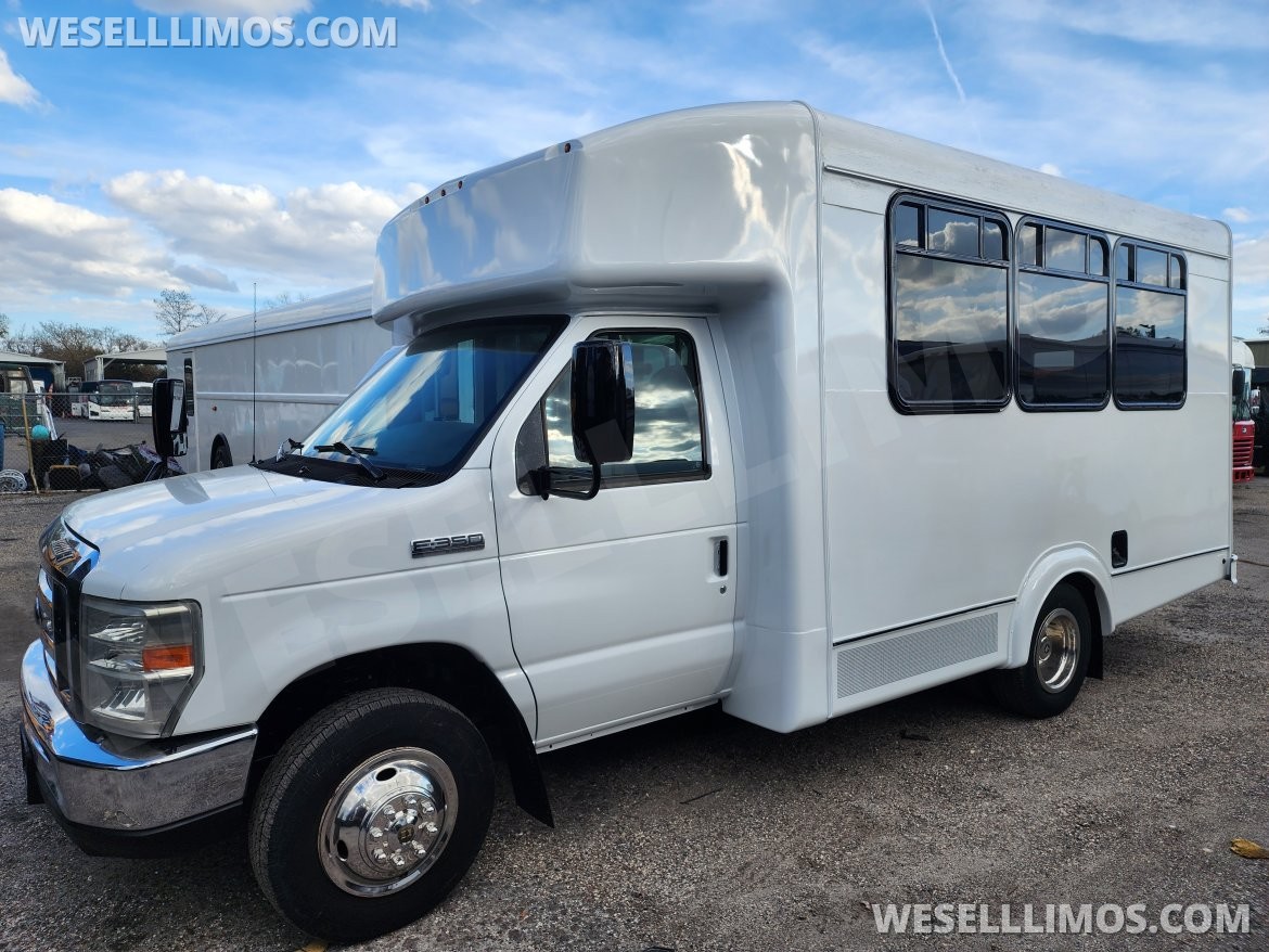 Shuttle Bus for Sale in Bushnell, FL - Main Photo