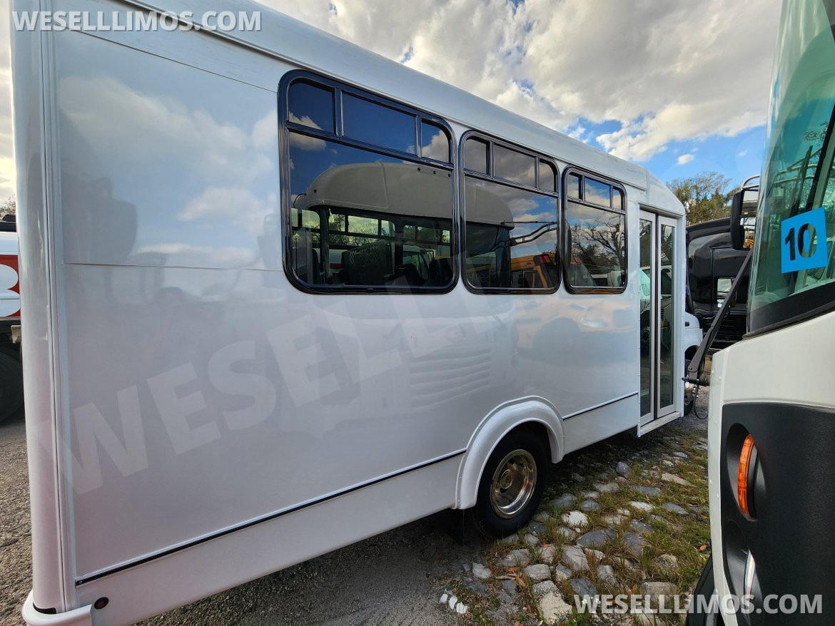 Shuttle Bus for Sale in Bushnell, FL - Photo 5