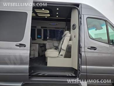 2024 Midwest Automotive Designs Mercedes-Benz Executive Luxury Sprinter - Sprinter for Sale in Troy, OH - Photo 18