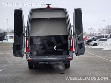 2024 Midwest Automotive Designs Mercedes-Benz Executive Luxury Sprinter - Sprinter for Sale in Troy, OH - Photo 23