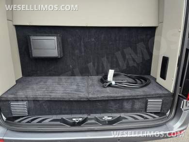 2024 Midwest Automotive Designs Mercedes-Benz Executive Luxury Sprinter - Sprinter for Sale in Troy, OH - Photo 24