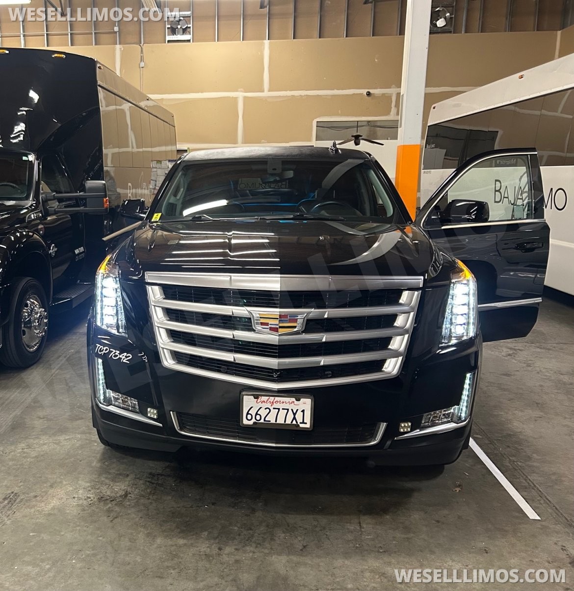 SUV Stretch for Sale in Sacramento, CA - Photo 2
