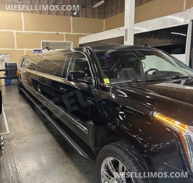 2016 Pinnacle Cadillac Escalade SUV Stretch - SUV Stretch for Sale in Sacramento, CA - Photo 6