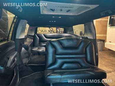 2016 Pinnacle Cadillac Escalade SUV Stretch - SUV Stretch for Sale in Sacramento, CA - Photo 11