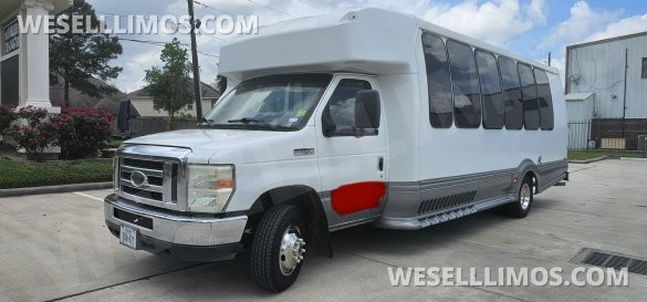 2016 Ford E-450 Executive Shuttle for Sale in Houston, TX - Main Photo