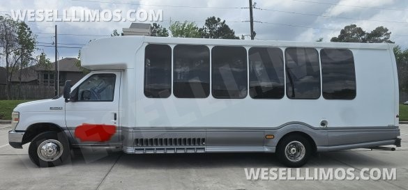 2016 Ford E-450 Executive Shuttle for Sale in Houston, TX - Photo 2