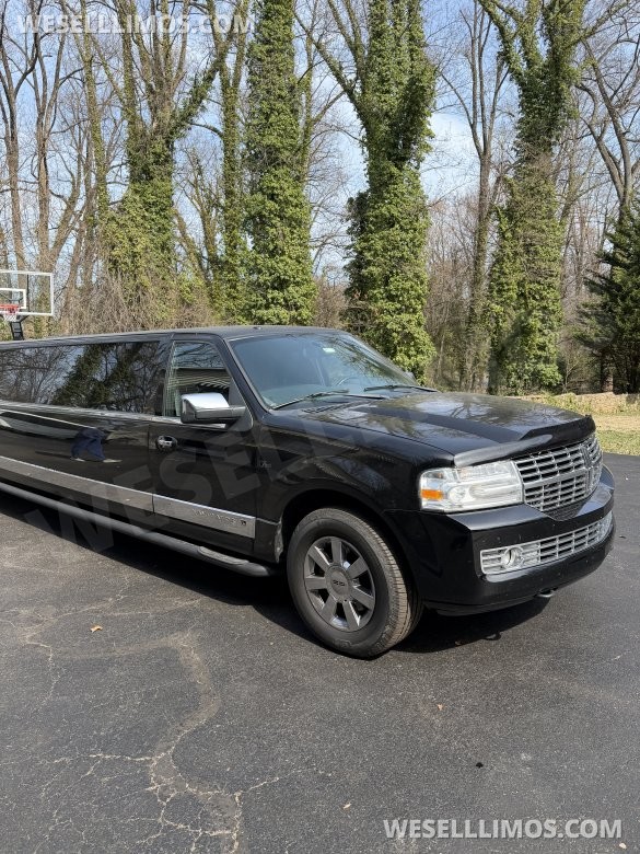 2009 Lincoln Navigator L SUV Stretch for Sale in Annapolis, MD - Main Photo