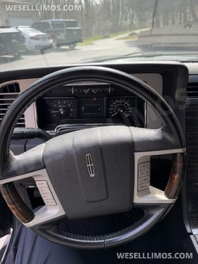 2009 Imperial Lincoln Navigator L SUV Stretch - SUV Stretch for Sale in Annapolis, MD - Photo 14