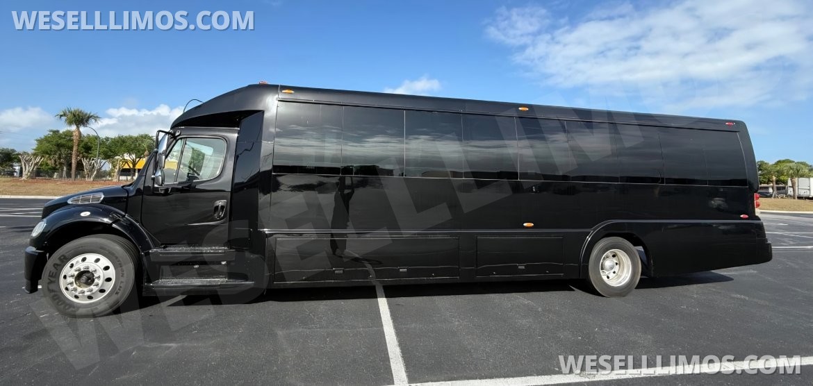 Executive Shuttle for Sale in Bushnell, FL - Photo 3