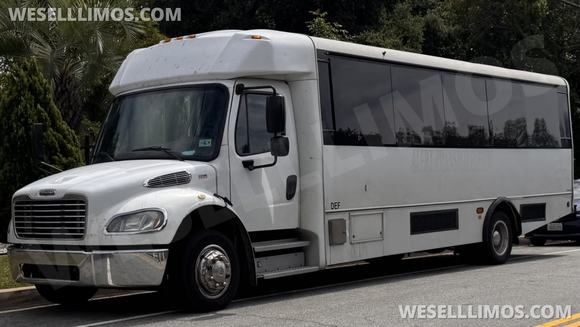 Limo Bus for Sale in LA, CA - Photo 3