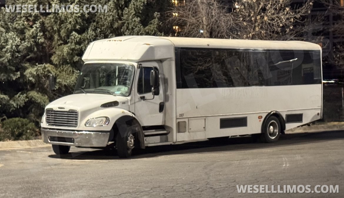 Limo Bus for Sale in LA, CA - Photo 7