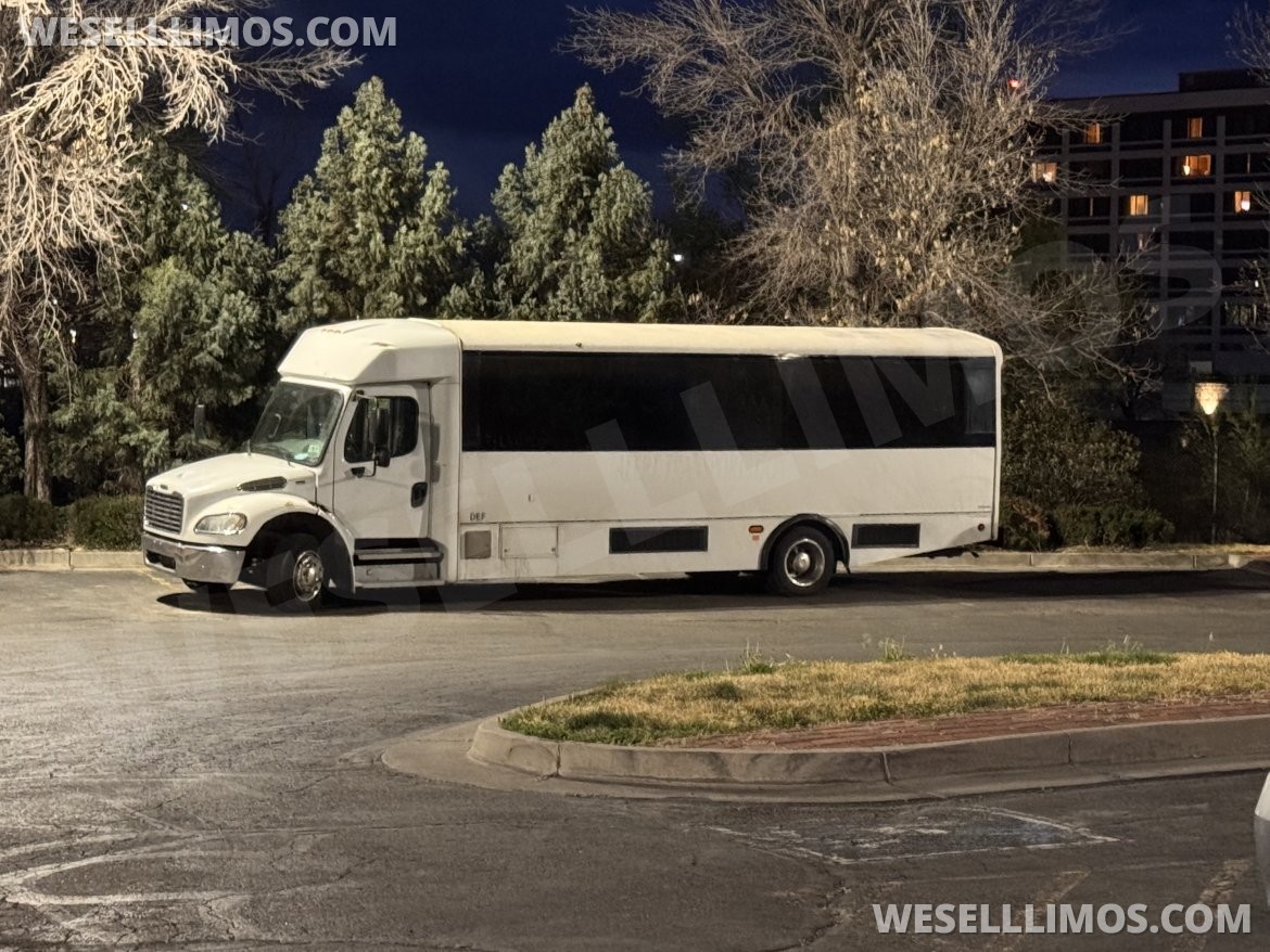 Limo Bus for Sale in LA, CA - Photo 9