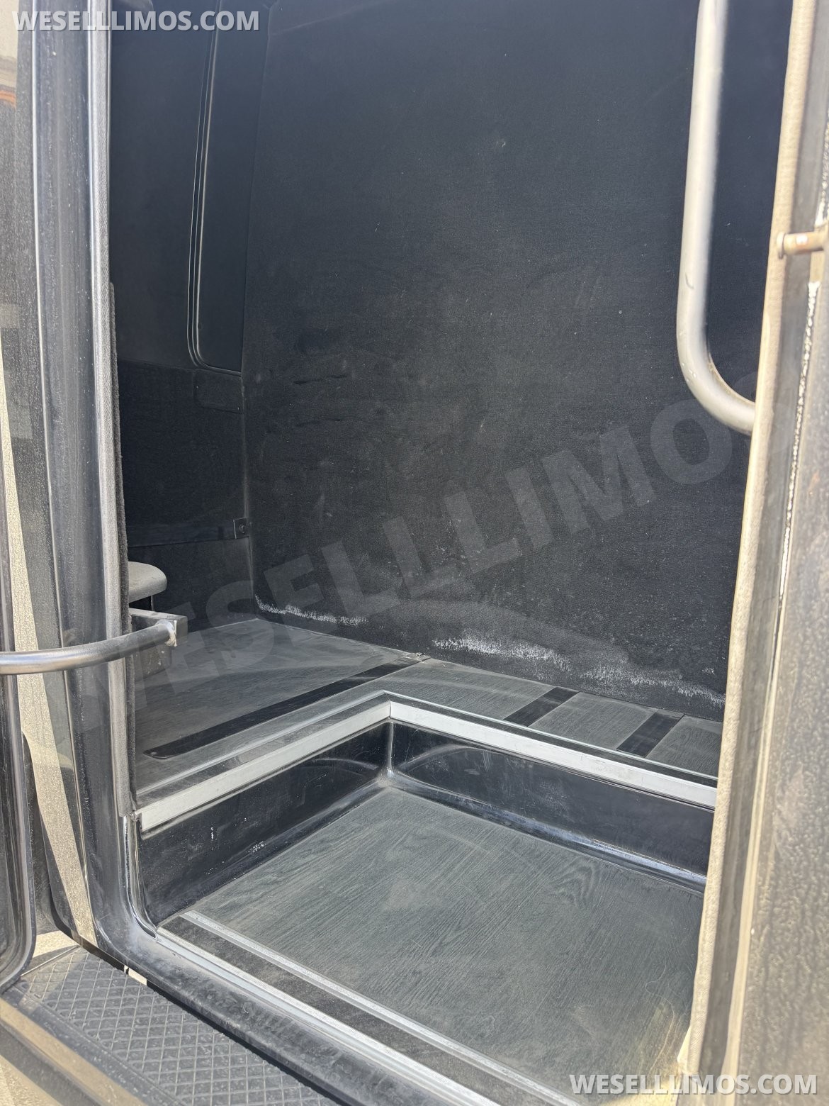 Shuttle Bus for Sale in Laguna Niguel, CA - Photo 8