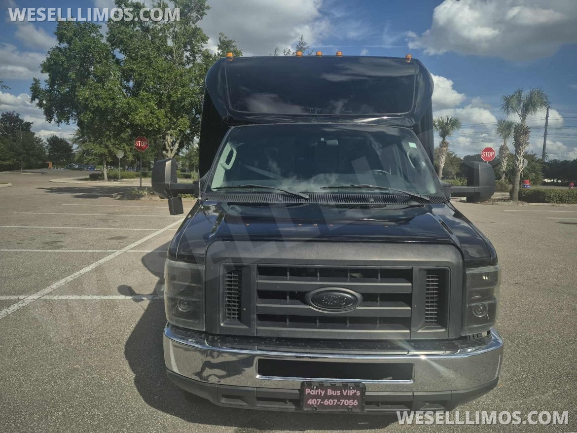 Limo Bus for Sale in Orlando, FL - Photo 8