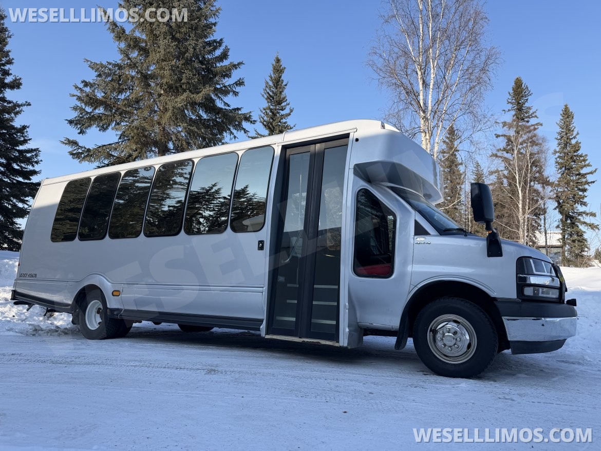 Executive Shuttle for Sale in Fairbanks, AK - Photo 3