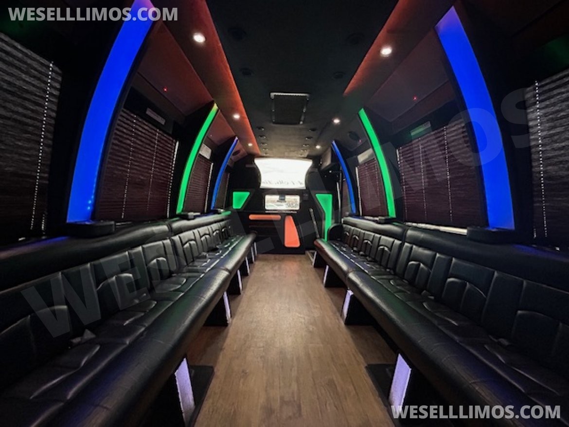 Limo Bus for Sale in Cleveland, OH - Photo 3