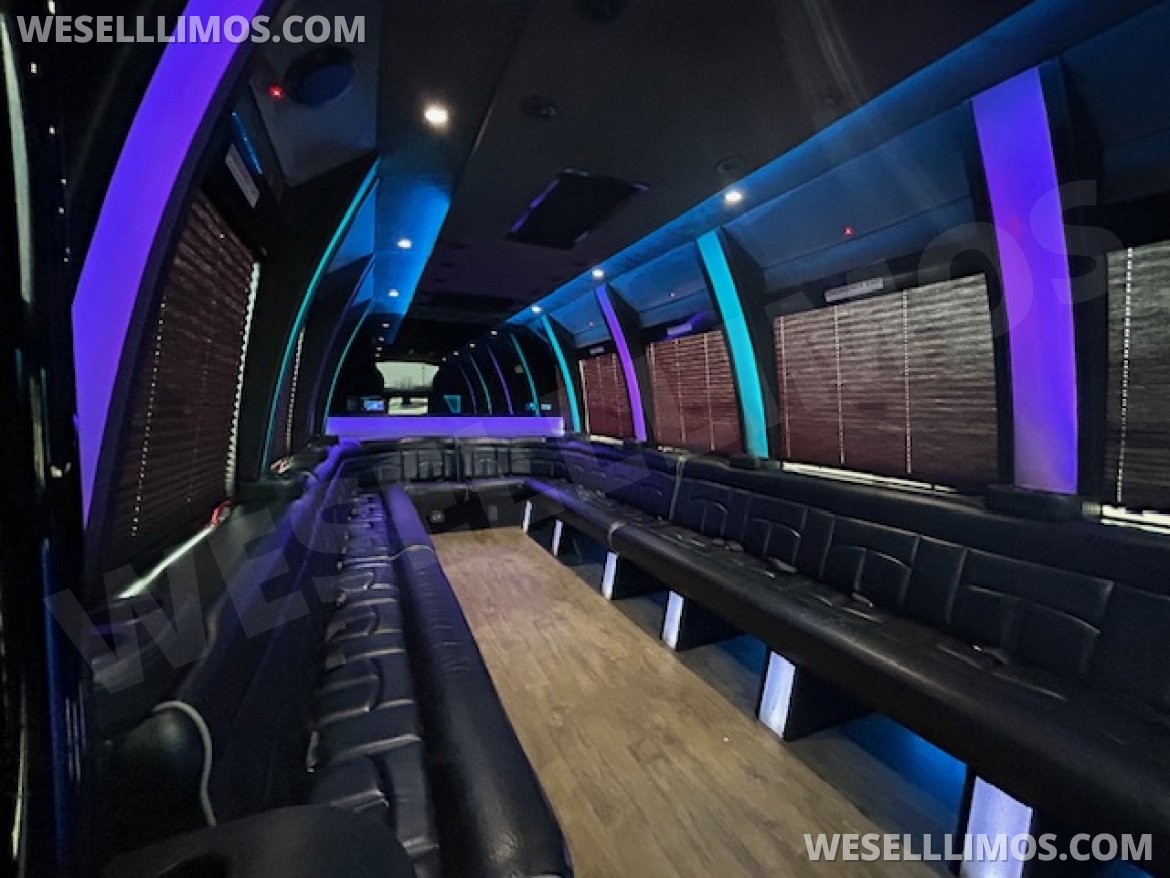 Limo Bus for Sale in Cleveland, OH - Photo 8